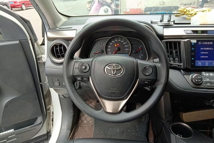 Used Toyota RAV4 2015 2.0L CVT Two-Wheel Drive Fashion Edition Steering Wheel