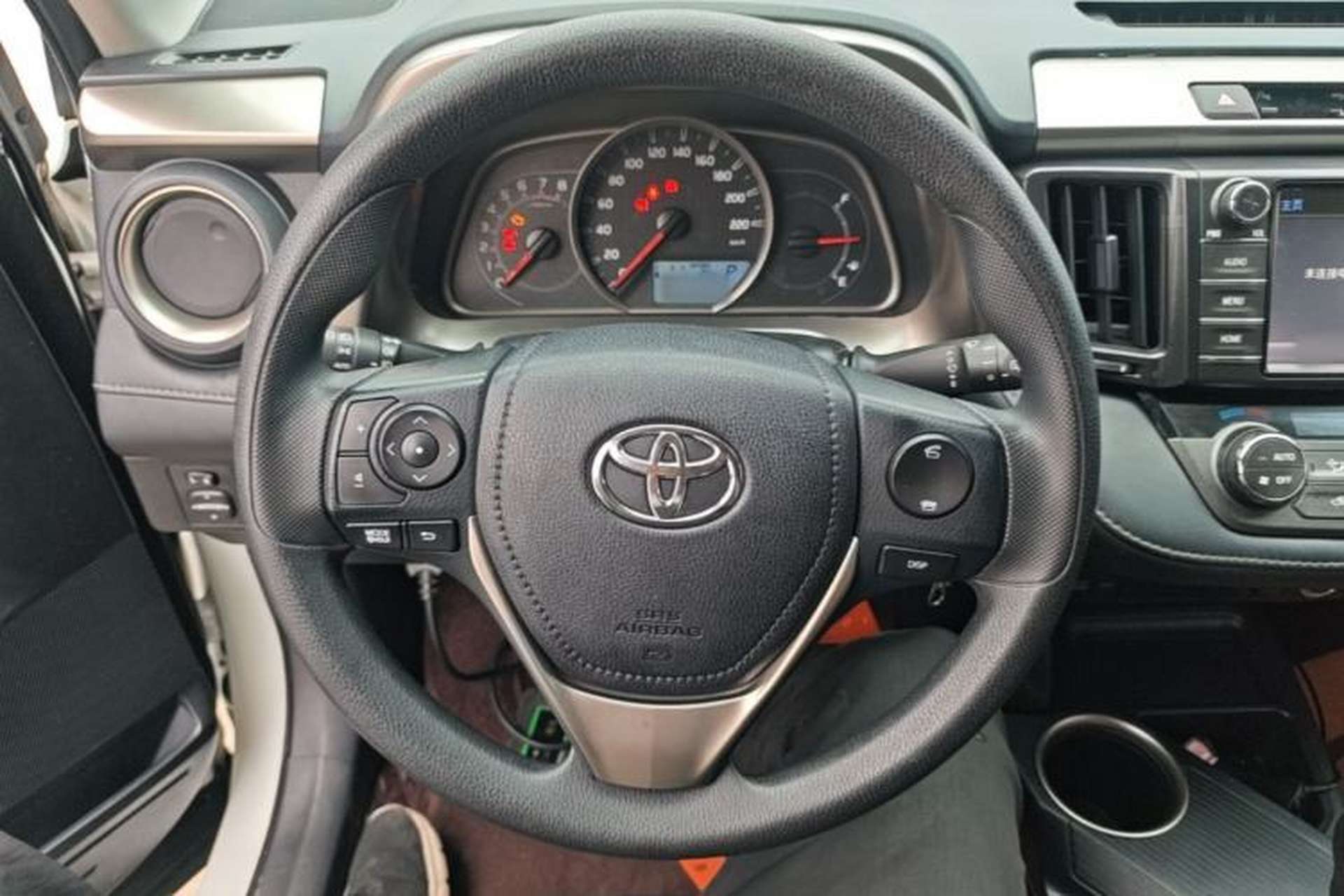 Used Toyota RAV4 2015 2.0L CVT Two-Wheel Drive Fashion Edition Steering Wheel