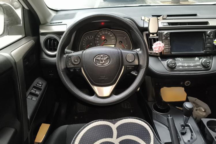 Used Toyota RAV4 2015 2.0L CVT Two-Wheel Drive Fashion Edition Steering Wheel