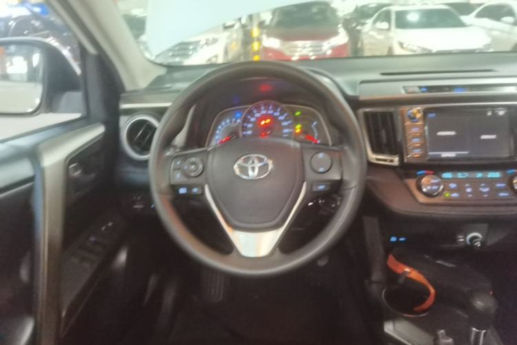 Used Toyota RAV4 2015 2.0L CVT Two-Wheel Drive Fashion Edition Steering Wheel