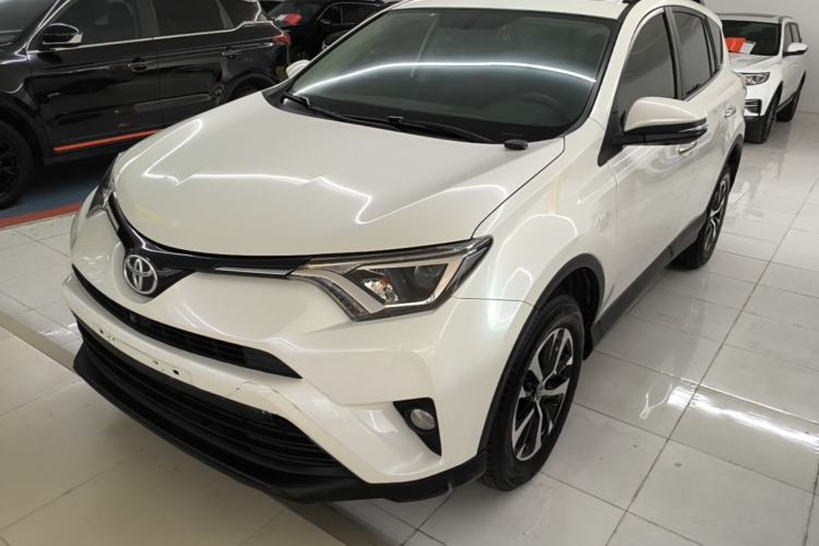 Used Toyota RAV4 2015 2.0L CVT Two-Wheel Drive Fashion Edition Guazi used car, China used car export, Used car for sale, Used cars, Cheapest cars for sale