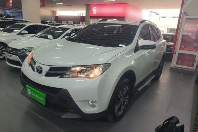 Used Toyota RAV4 2015 2.0L CVT Two-Wheel Drive Fashion Edition