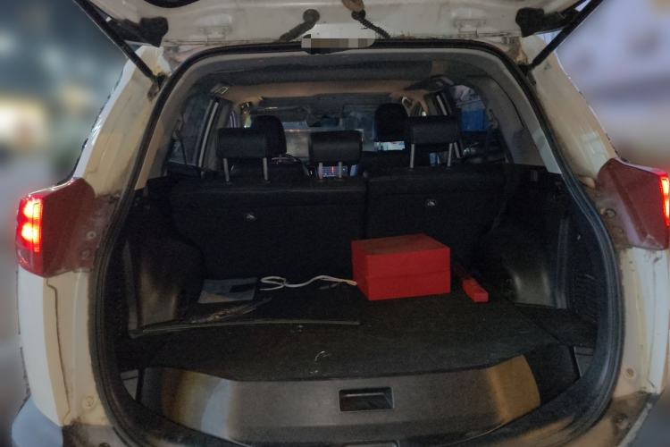 Used Toyota RAV4 2015 2.0L CVT Four-Wheel Drive New Edition Trunk