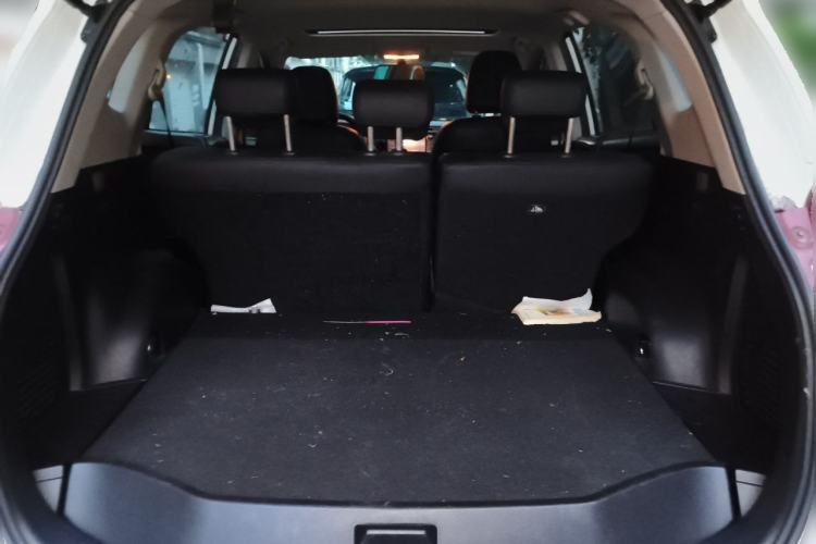 Used Toyota RAV4 2015 2.0L CVT Two-Wheel Drive Fashion Edition Trunk