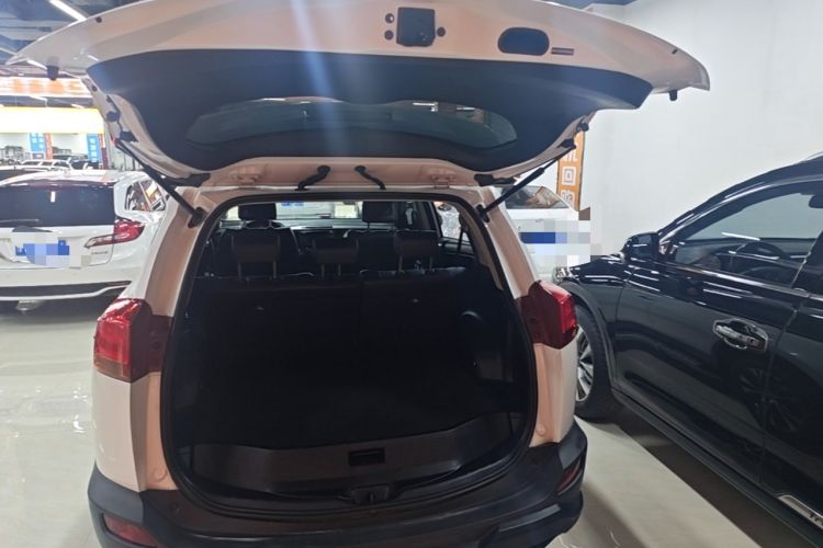 Used Toyota RAV4 2015 2.5L Automatic 4x4 Elite Edition Trunk