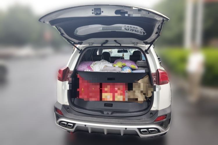 Used Toyota RAV4 2015 2.0L CVT Two-Wheel Drive Fashion Edition Trunk