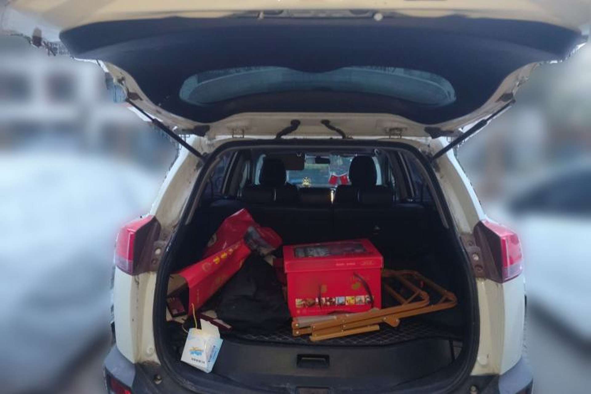 Used Toyota RAV4 2015 2.0L CVT 4x4 Trend Edition Trunk