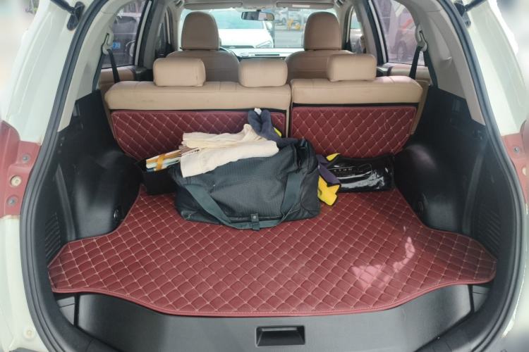 Used Toyota RAV4 2015 2.0L CVT Two-Wheel Drive Fashion Edition Trunk