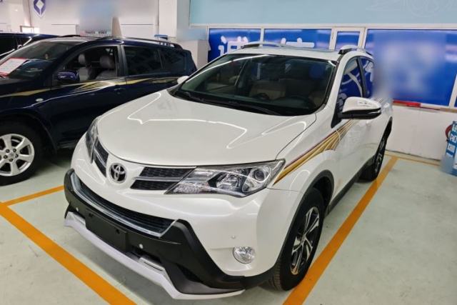 Used Toyota RAV4 2015 2.0L CVT Two-Wheel Drive Fashion Edition