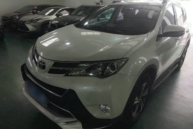 Used Toyota RAV4 2015 2.0L CVT Two-Wheel Drive Fashion Edition