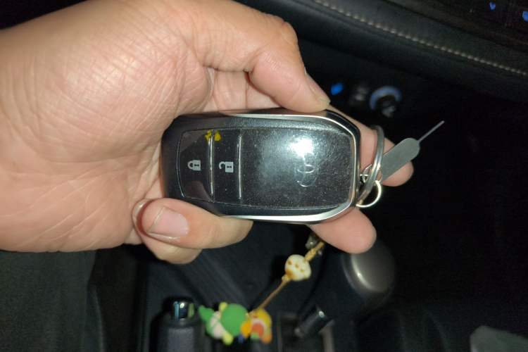 Used Toyota RAV4 2015 2.0L CVT Four-Wheel Drive New Edition Vehicle Key