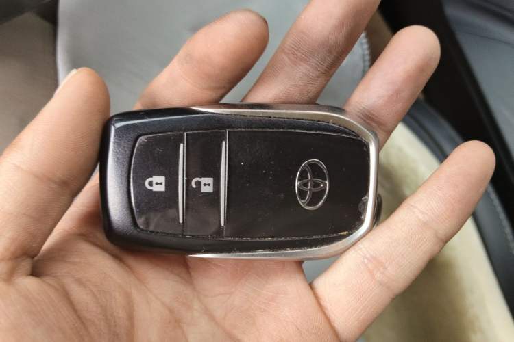 Used Toyota RAV4 2015 2.0L CVT Four-Wheel Drive New Edition Vehicle Key