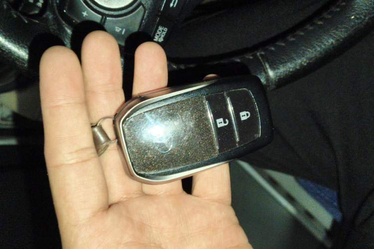 Used Toyota RAV4 2015 2.0L CVT Four-Wheel Drive New Edition Vehicle Key