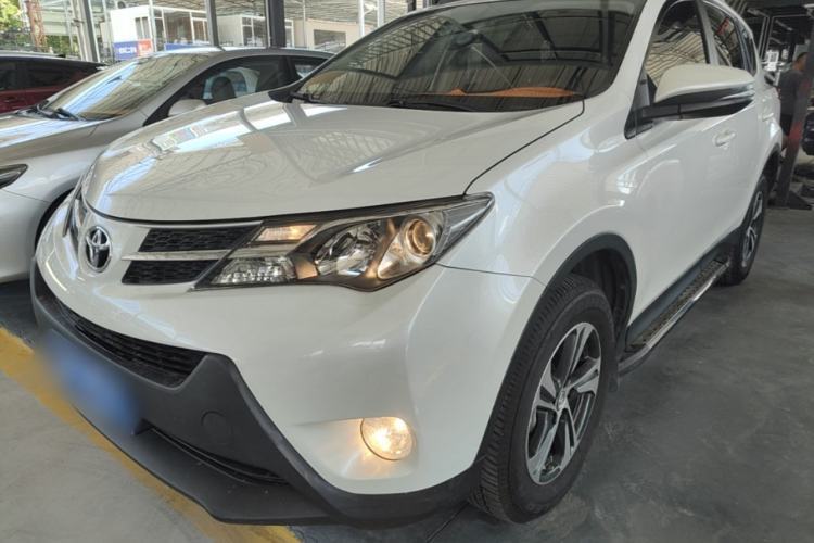 Używany Toyota RAV4 2015 2.0L CVT Two-Wheel Drive Fashion Edition Guazi used car, China used car export, Used car for sale, Used cars, Cheapest cars for sale