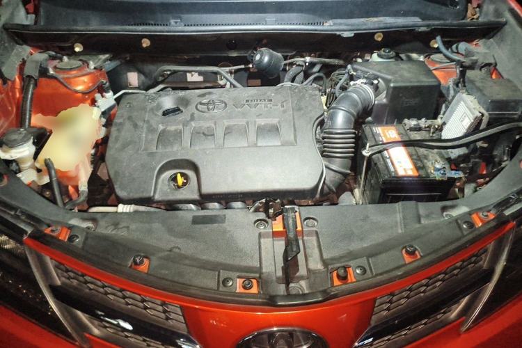 Used Toyota RAV4 2015 2.0L CVT Four-Wheel Drive New Edition Engine Bay