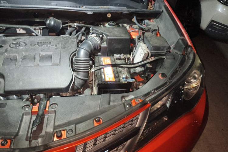 Used Toyota RAV4 2015 2.0L CVT Four-Wheel Drive New Edition Engine Bay Left