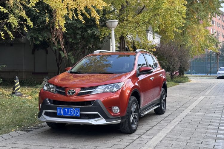Used Toyota RAV4 2015 2.0L CVT Four-Wheel Drive New Edition Exterior 4