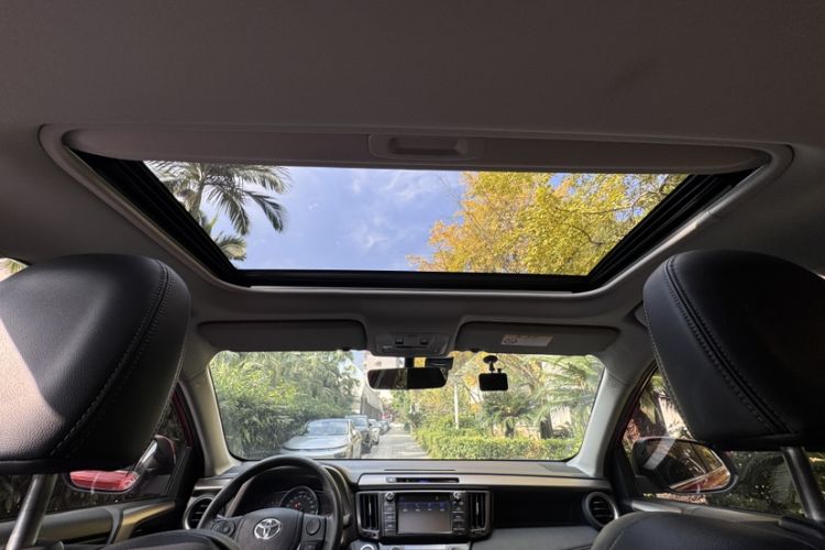 Used Toyota RAV4 2015 2.0L CVT Four-Wheel Drive New Edition Headliner