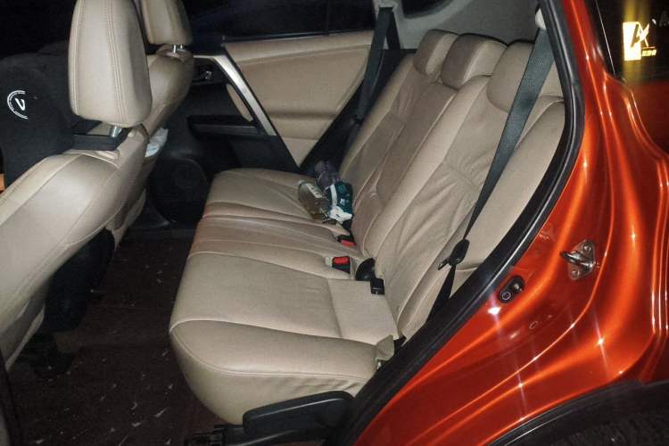 Used Toyota RAV4 2015 2.0L CVT Four-Wheel Drive New Edition Left Rear Seat