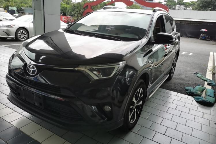 Used Toyota RAV4 2016 2.0L CVT Two-Wheel Drive Fashion Edition China V Standard Guazi used car, China used car export, Used car for sale, Used Toyota cars, Cheapest cars for sale