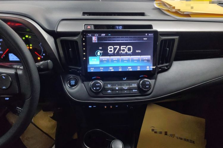Used Toyota RAV4 2016 2.0L CVT Two-Wheel Drive Comfort Edition China V Standard Audio And AC Panel