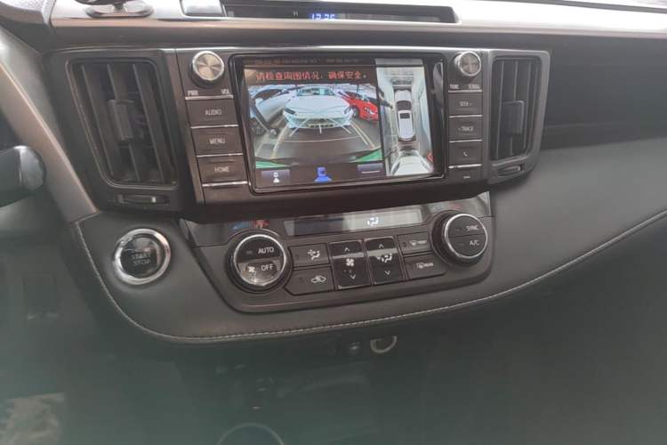 Used Toyota RAV4 2016 2.0L CVT Two-Wheel Drive Fashion Edition China V Standard Audio And AC Panel