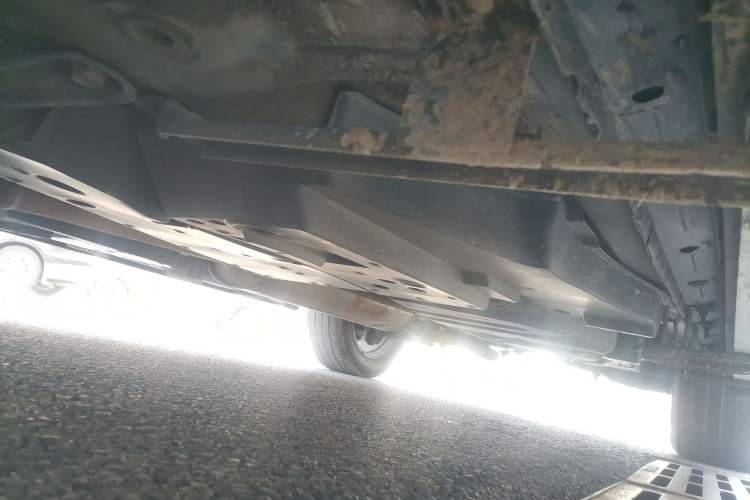 Used Toyota RAV4 2016 2.5L Automatic 4x4 Elite Edition Chassis Front Left