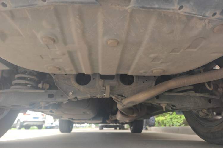 Used Toyota RAV4 2016 2.0L CVT Two-Wheel Drive Fashion Edition China V Standard Chassis Rear