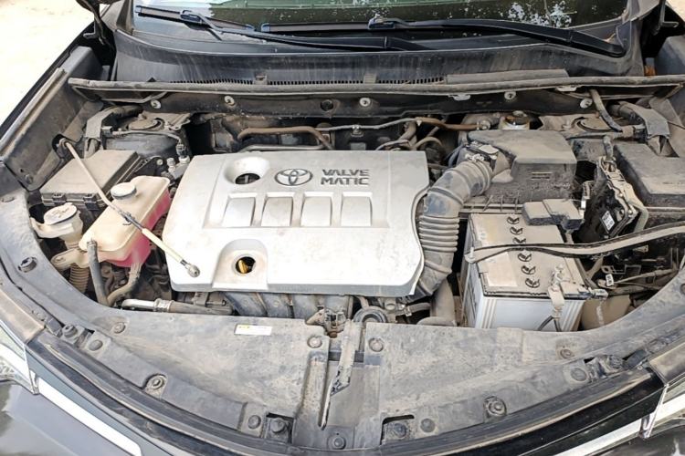 Used Toyota RAV4 2016 2.0L CVT Two-Wheel Drive Fashion Edition China V Standard Engine Bay