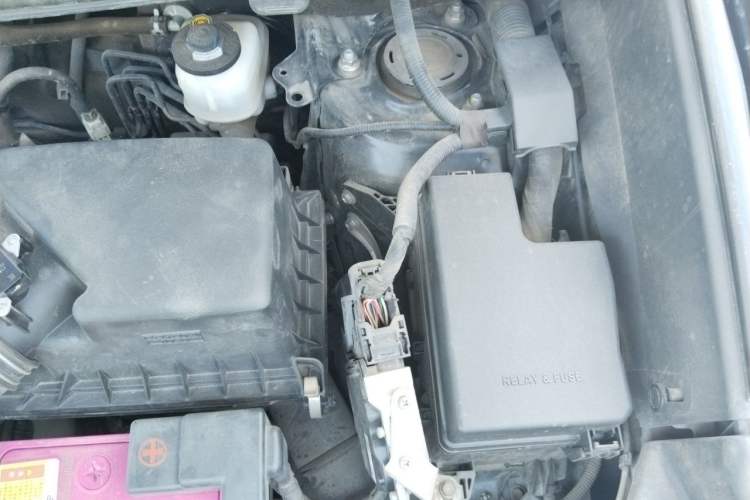 Used Toyota RAV4 2016 2.0L CVT Two-Wheel Drive Comfort Edition China V Standard Engine Bay Left