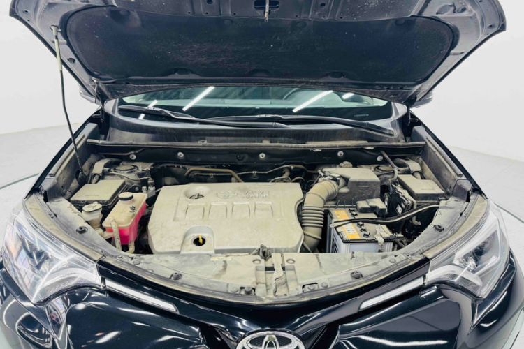 Used Toyota RAV4 2016 2.0L CVT Two-Wheel Drive Smart Edition China V Standard Engine Bay