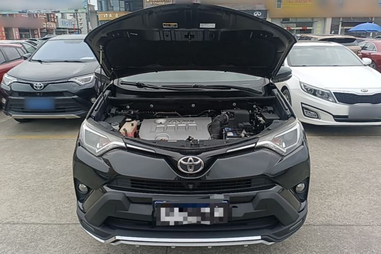 Used Toyota RAV4 2016 2.0L CVT Two-Wheel Drive Fashion Edition China V Standard Engine Bay