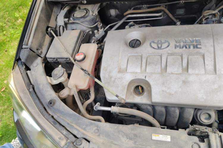 Used Toyota RAV4 2016 2.0L CVT Two-Wheel Drive Fashion Edition China V Standard Engine Bay Right