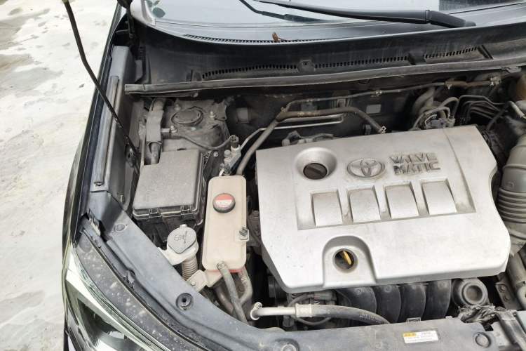 Used Toyota RAV4 2016 2.0L CVT Two-Wheel Drive Fashion Edition China V Standard Engine Bay Right