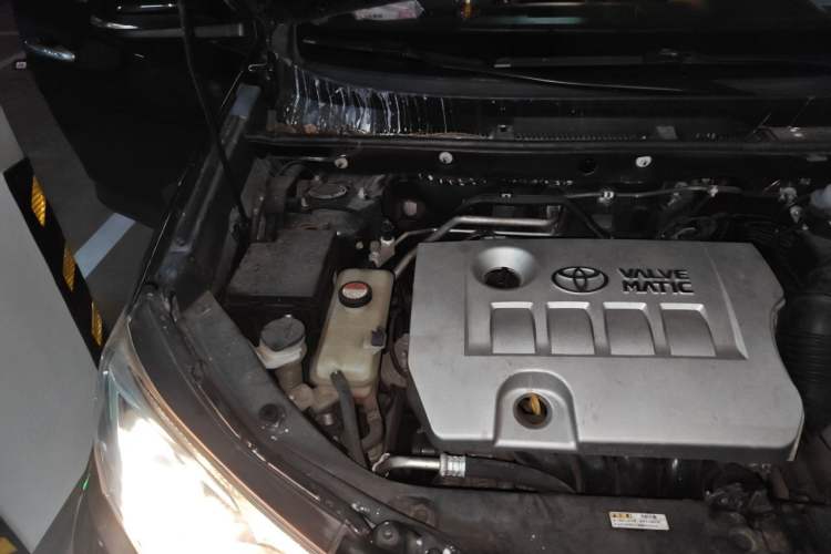 Used Toyota RAV4 2016 2.0L CVT Two-Wheel Drive Fashion Edition China V Standard Engine Bay Right