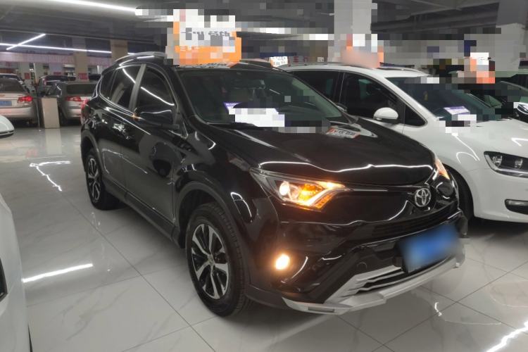 Used Toyota RAV4 2016 2.0L CVT Two-Wheel Drive Urban Edition China V Standard Exterior 1