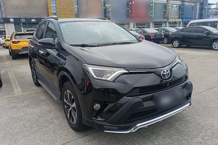 Used Toyota RAV4 2016 2.0L CVT Two-Wheel Drive Fashion Edition China V Standard Exterior 1