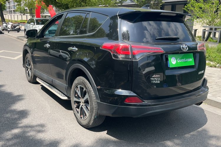 Used Toyota RAV4 2016 2.0L CVT Two-Wheel Drive Fashion Edition China V Standard Exterior 4