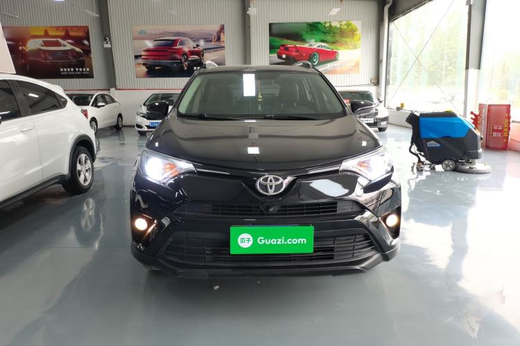Used Toyota RAV4 2016 2.0L CVT Two-Wheel Drive Fashion Edition China V Standard Front