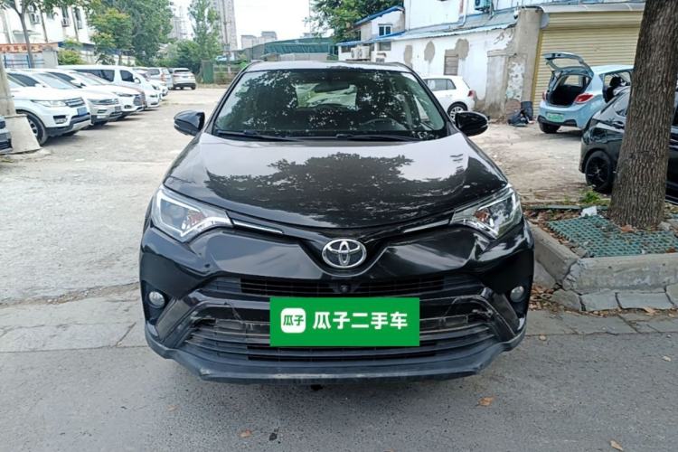 Used Toyota RAV4 2016 2.0L CVT Two-Wheel Drive Fashion Edition China V Standard Front