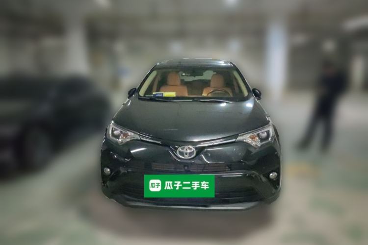 Used Toyota RAV4 2016 2.0L CVT Two-Wheel Drive Fashion Edition China V Standard Front