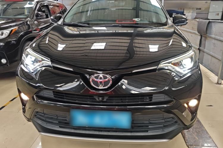 Used Toyota RAV4 2016 2.0L CVT 4x4 New Edition China V Standard Front