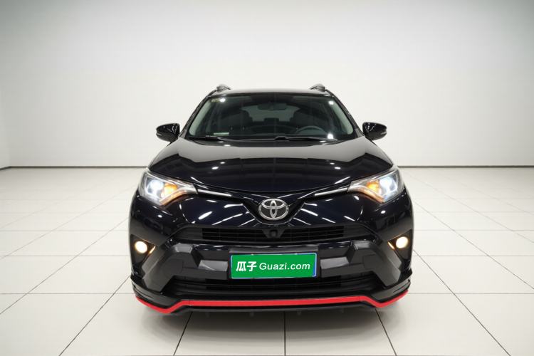 Used Toyota RAV4 2016 2.0L CVT Two-Wheel Drive Fashion Edition China V Standard Front