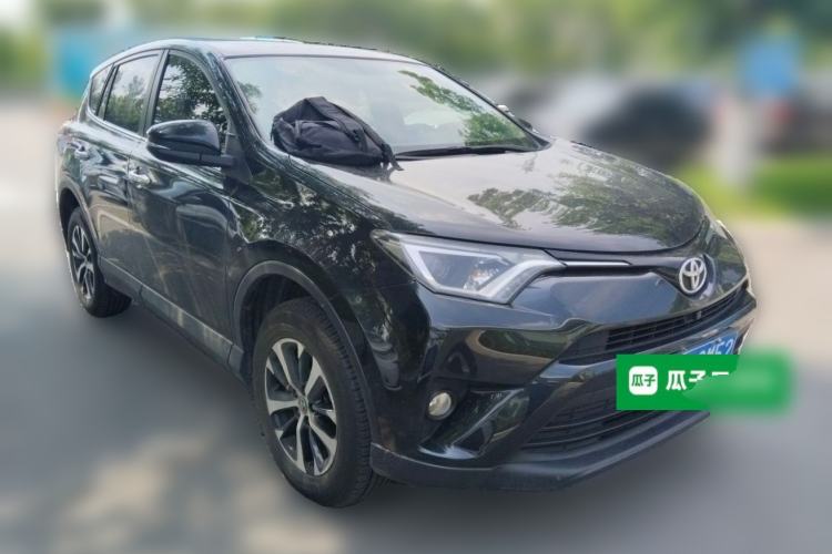 Used Toyota RAV4 2016 2.0L CVT Two-Wheel Drive Comfort Edition China V Standard Front Right 45 Deg