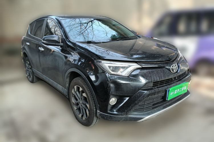 Used Toyota RAV4 2016 2.5L Automatic 4x4 Elite Edition Front Right 45 Deg