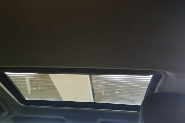 Used Toyota RAV4 2016 2.0L CVT Two-Wheel Drive Fashion Edition China V Standard Headliner