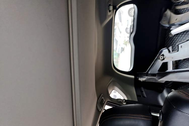 Used Toyota RAV4 2016 2.0L CVT Two-Wheel Drive Fashion Edition China V Standard Headliner