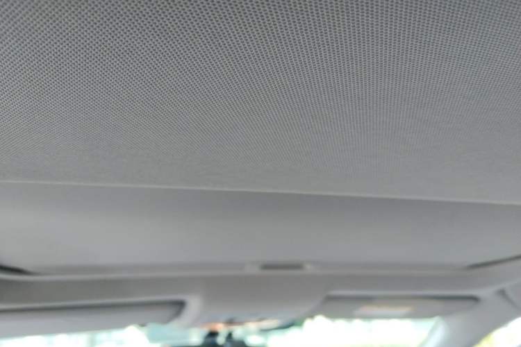 Used Toyota RAV4 2016 2.0L CVT Two-Wheel Drive Comfort Edition China V Standard Headliner