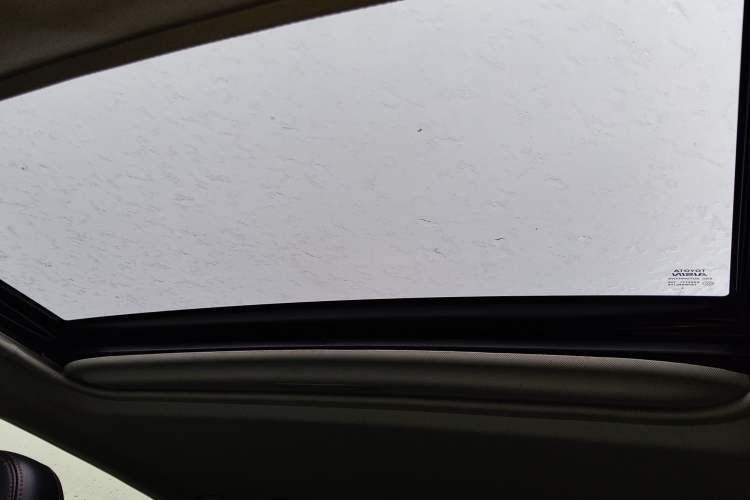 Used Toyota RAV4 2016 2.0L CVT Two-Wheel Drive Fashion Edition China V Standard Headliner