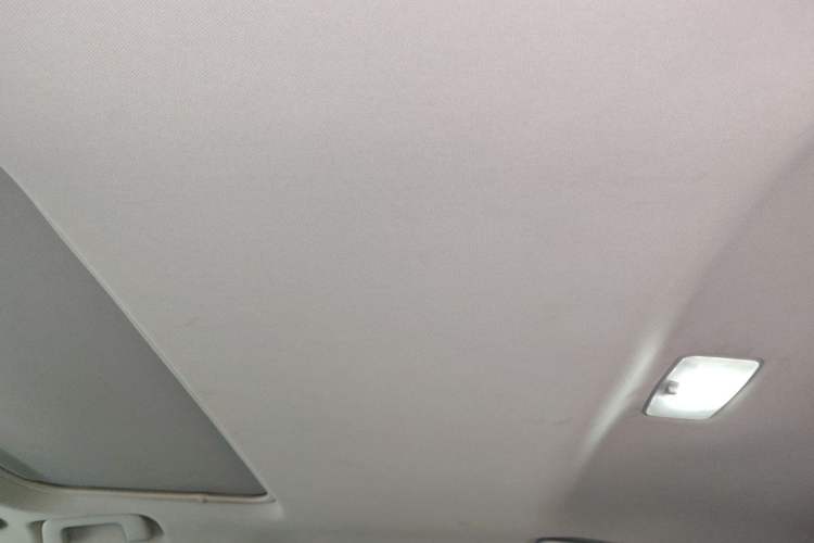 Used Toyota RAV4 2016 2.0L CVT Two-Wheel Drive Fashion Edition China V Standard Headliner